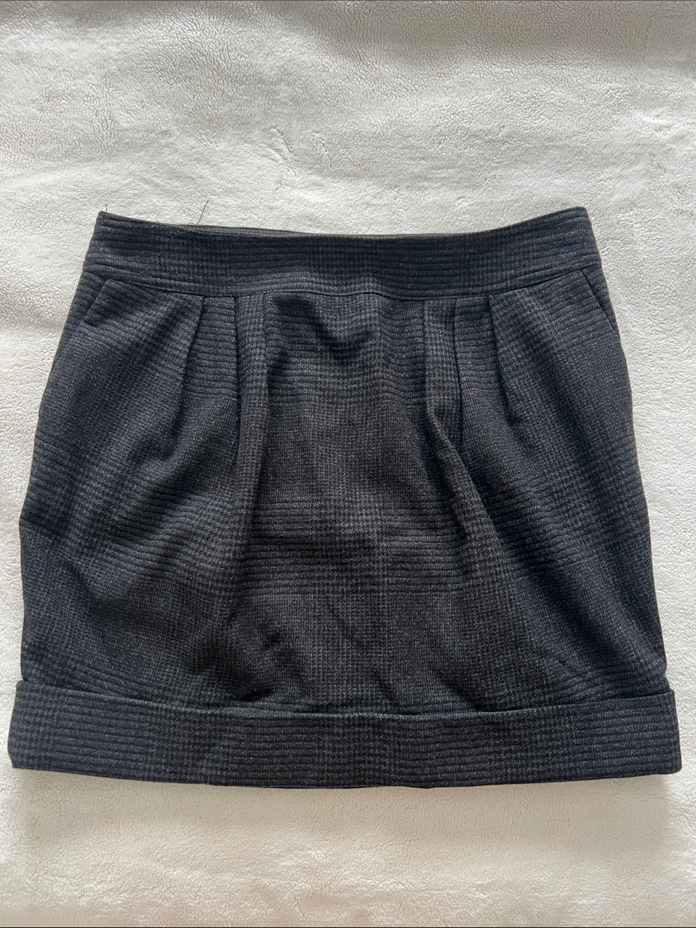 Burberry Black/Grey Pleated Mini Skirt